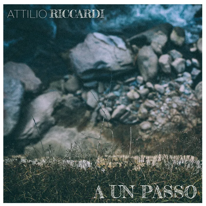 Copertina del disco A un passo (2019)